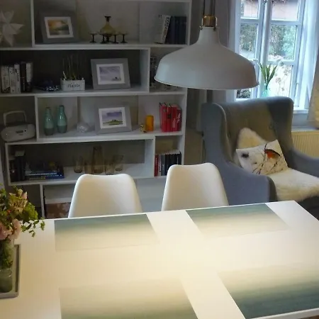 Seidler Apartment *